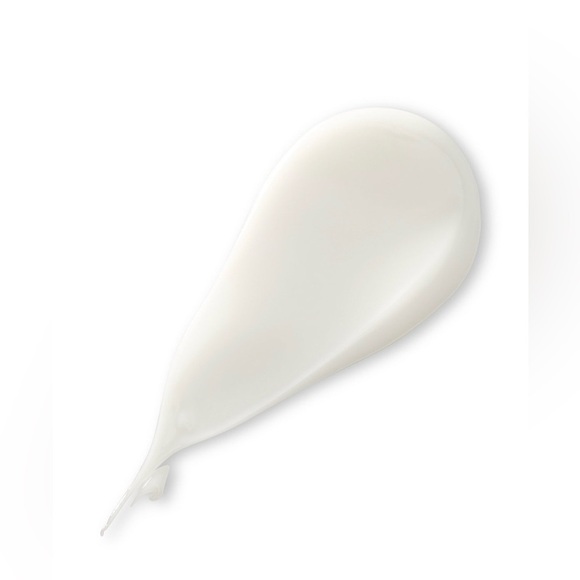 Victoria’s Secret Frosted Vanilla Fantasy Fragrance Lotion - Picture 3 of 3